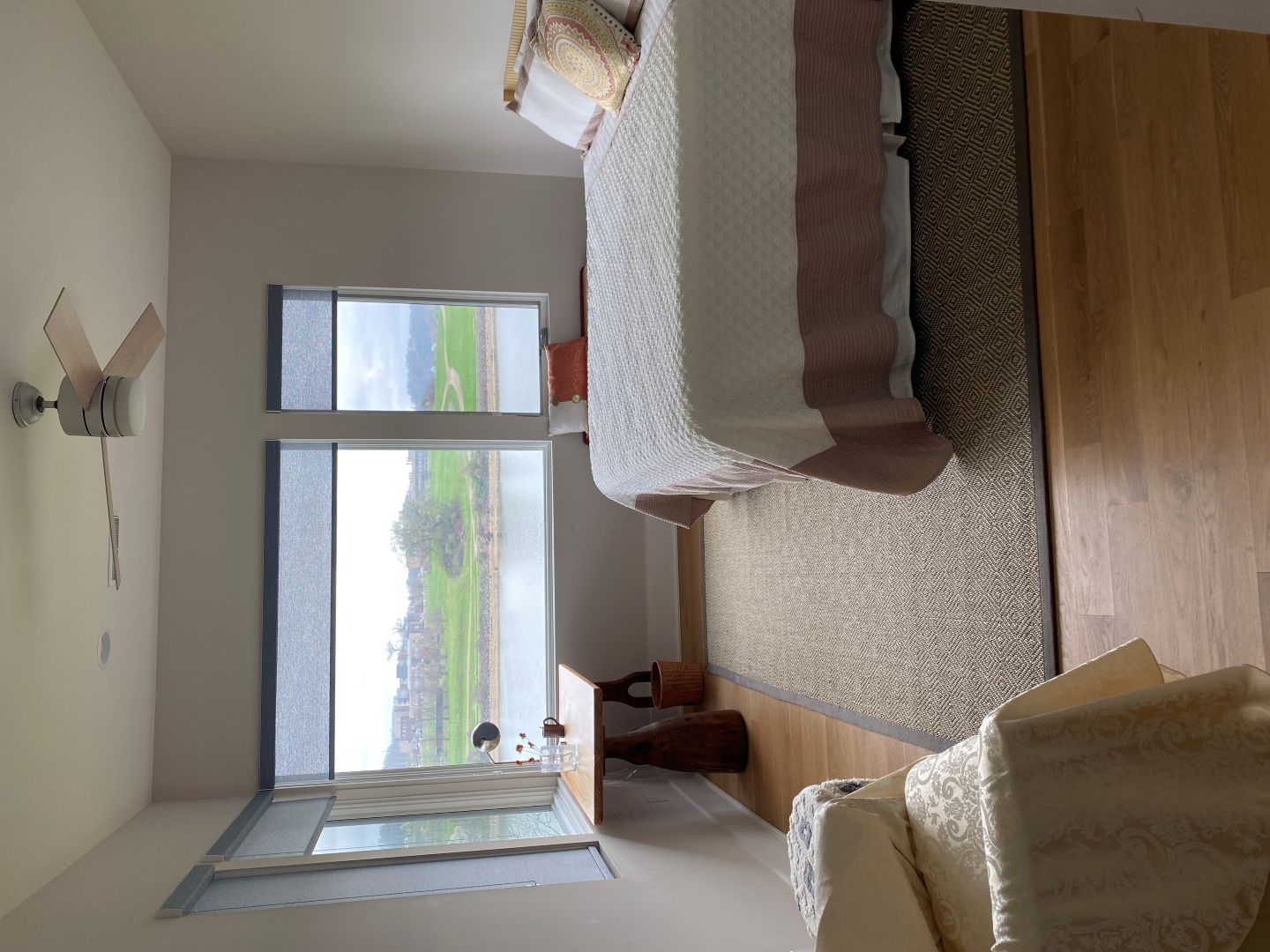 Knoxville, TN Serene Lake Home 